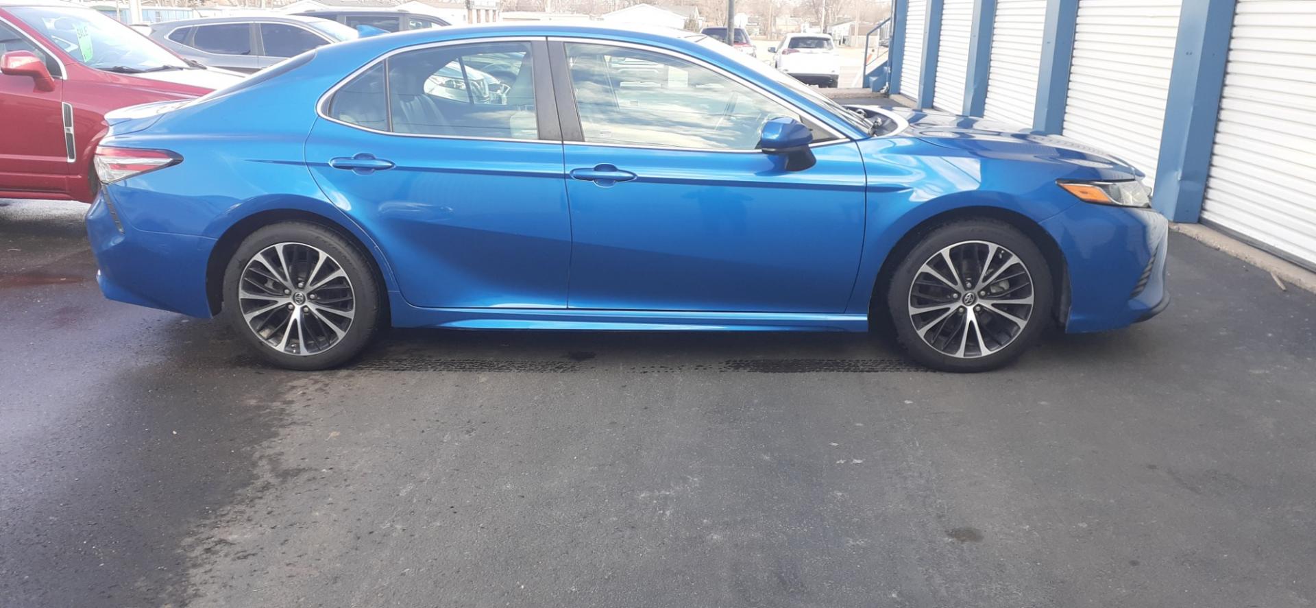 2019 Toyota Camry LE (4T1B11HK8KU) with an 2.5L L4 DOHC 16V engine, 8A transmission, located at 2015 Cambell Street, Rapid City, SD, 57701, (605) 342-8326, 44.066433, -103.191772 - CARFAX AVAILABLE - Photo#5